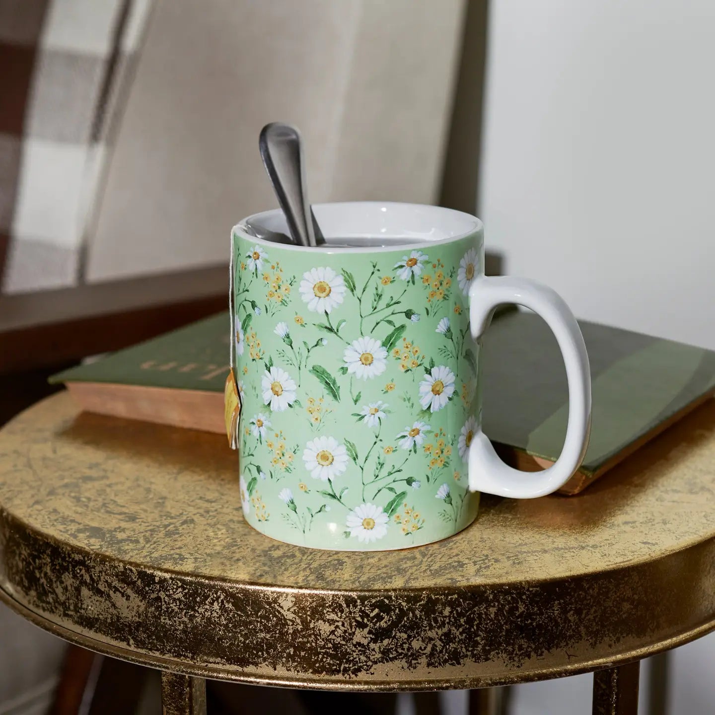 Green Daisy Mug