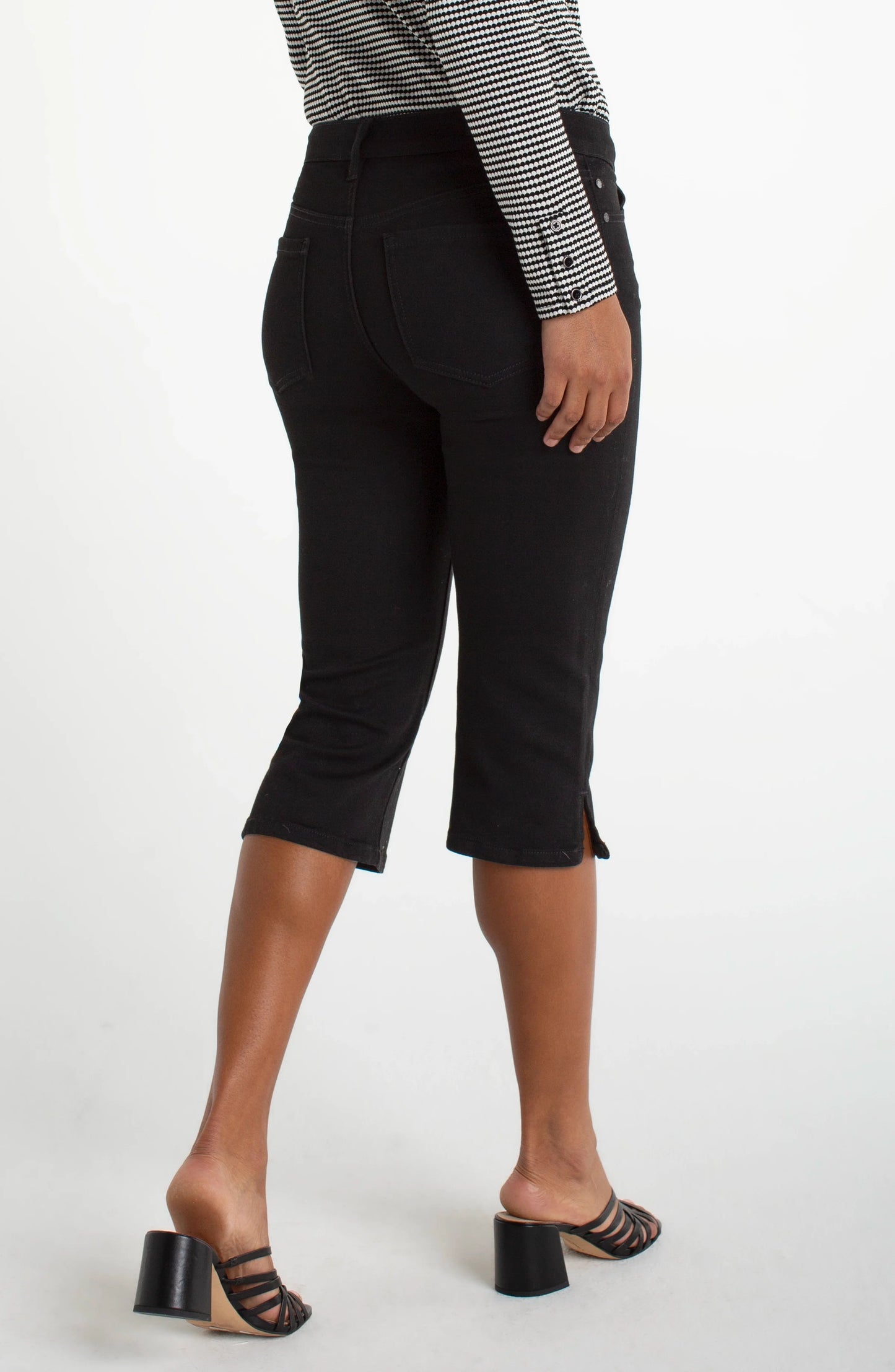 Capri With Slit Pants