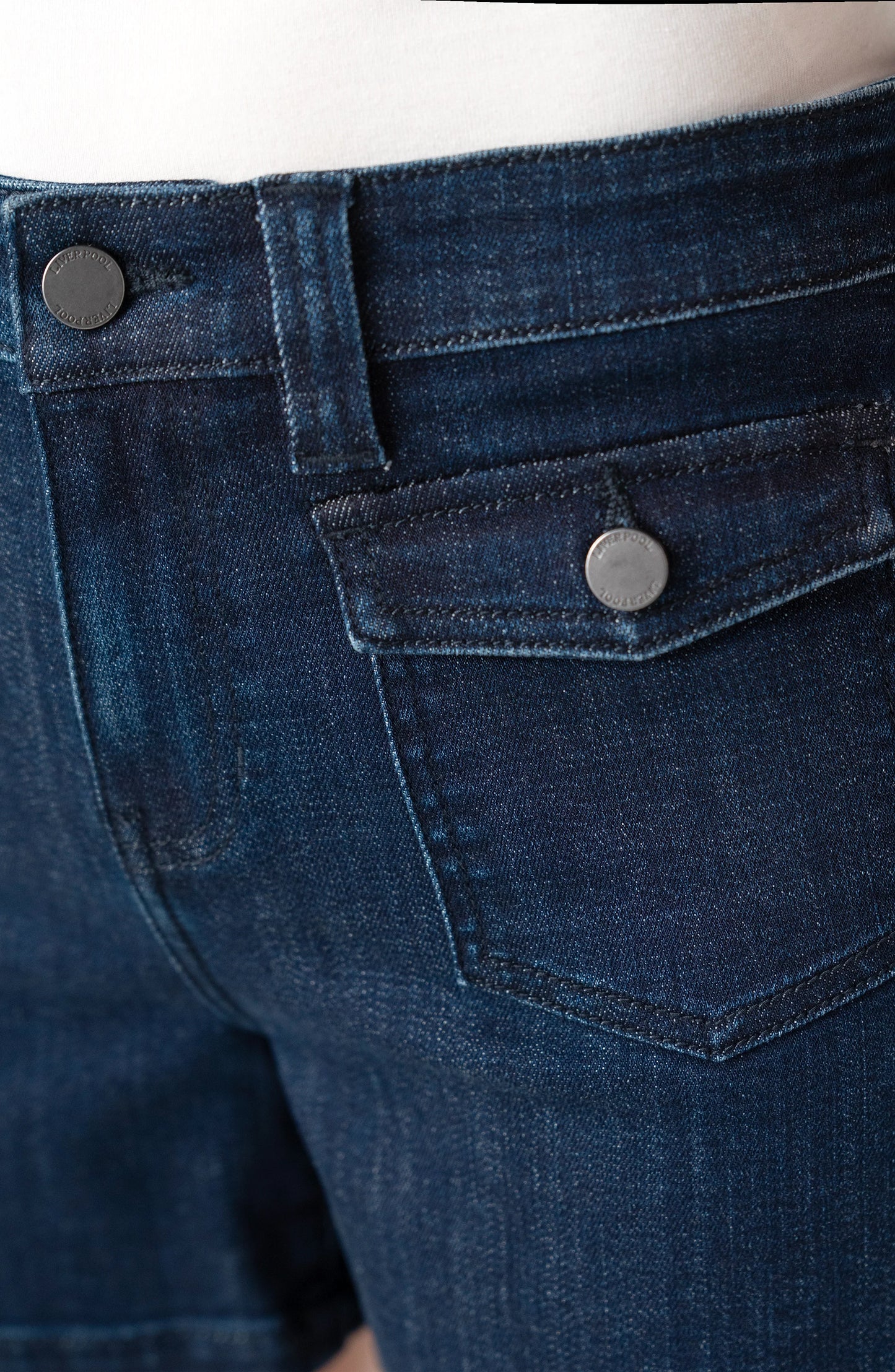 Vintage Short With Flap Front Pockets