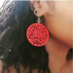 Load image into Gallery viewer, Raindrop Circle Earrings
