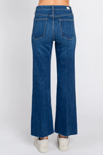 Load image into Gallery viewer, Sicily Scissor Cut With Crease Line jean
