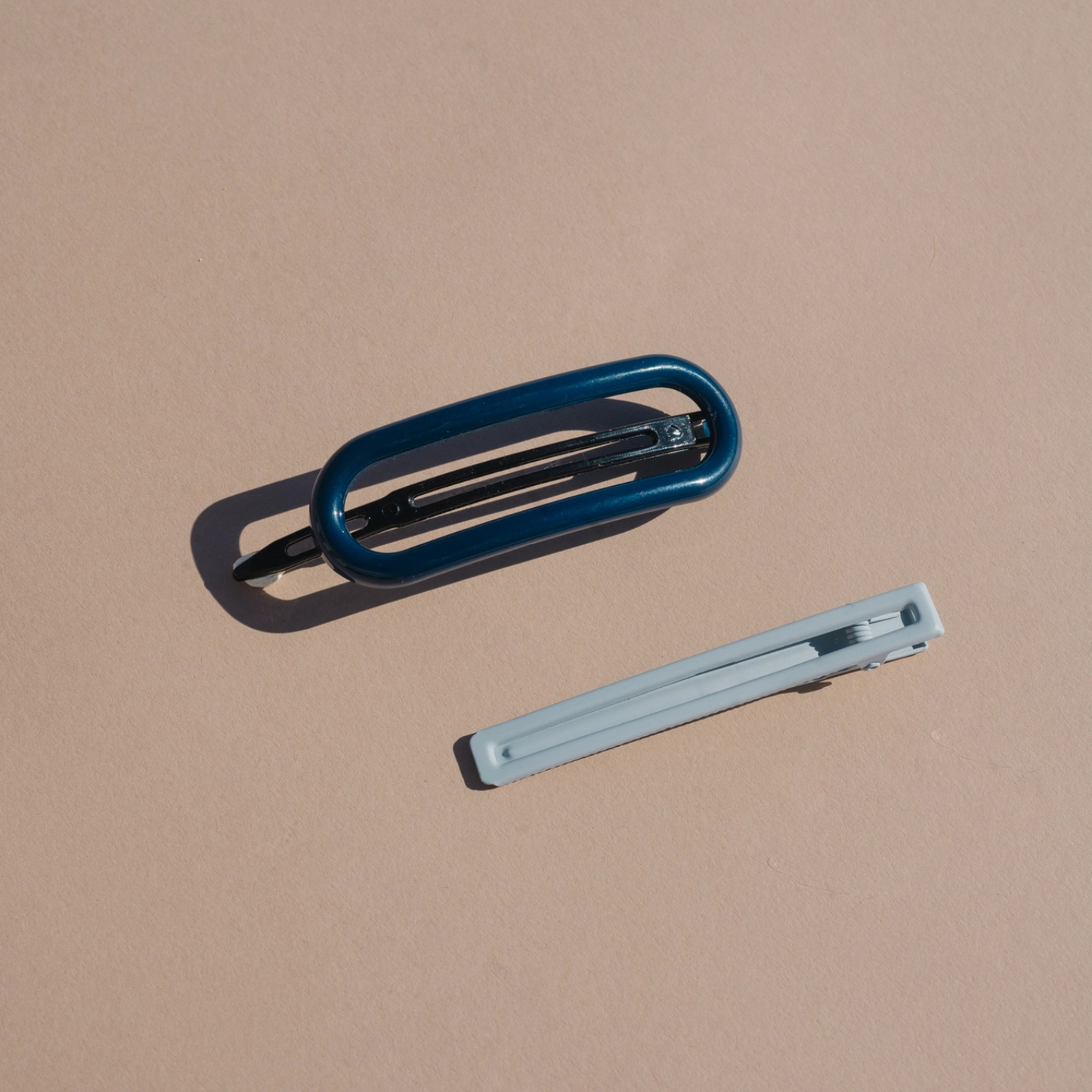 Byron | Alligator Hair Clips | Plastic + Metal | Blue + Gray