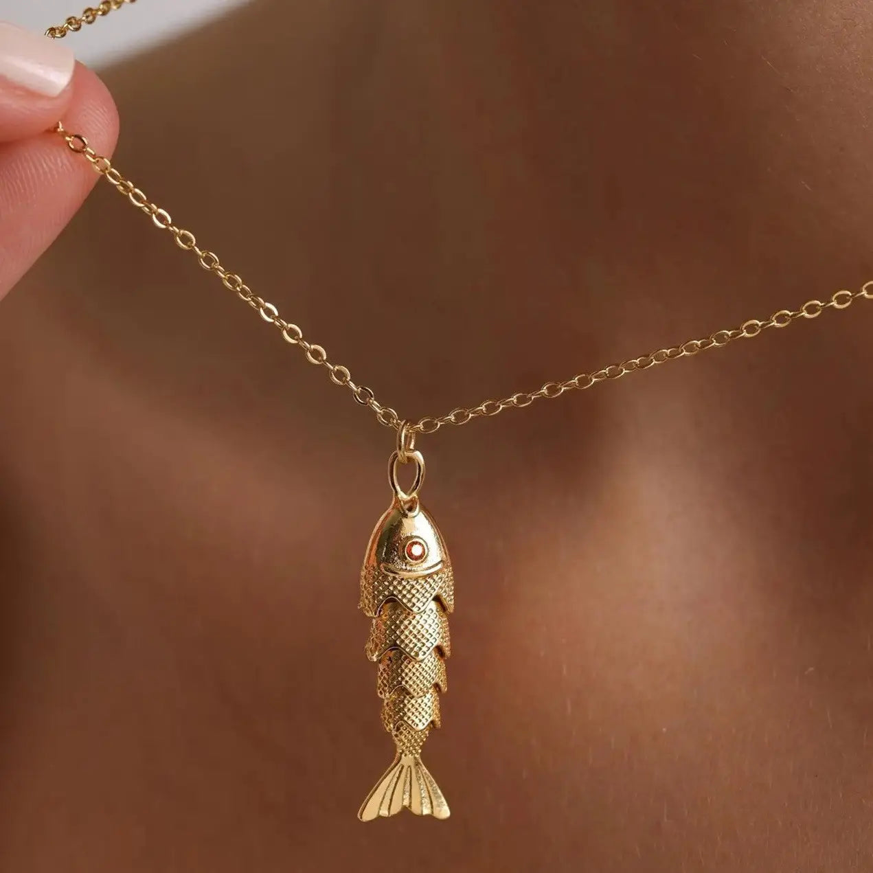 18K Stainless Steel Tarnish Free Fish Necklace | 40NK9536