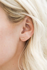 Load image into Gallery viewer, Crawler Earring - White
