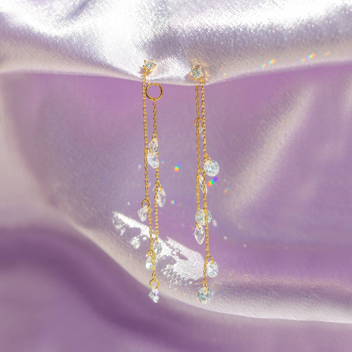 Dewdrop Earrings: Gold