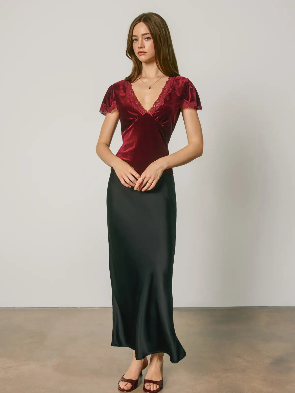 Velvet Lace Trim Short Sleeve Top