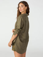Load image into Gallery viewer, Relaxed Linen Shirt Mossy Green
