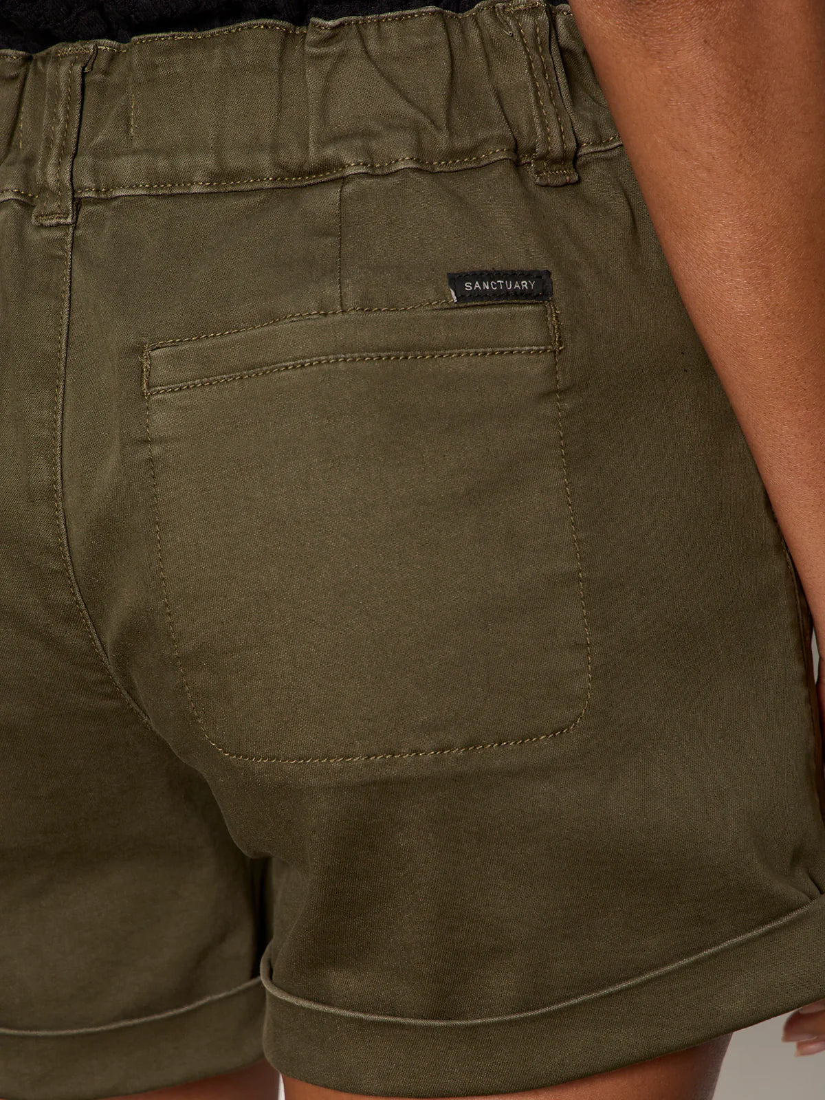 Wander On Short Burnt Olive