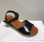 Load image into Gallery viewer, Myla Sandal
