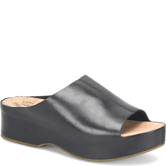 Yazmin Wedge