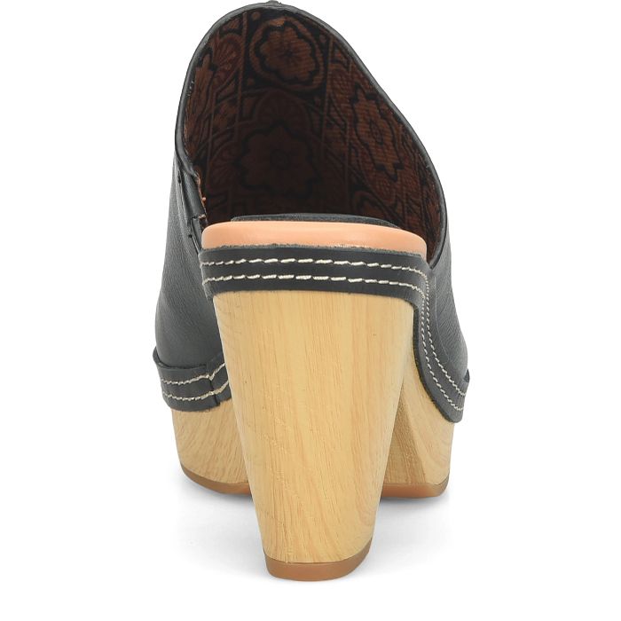Gwendolyn Clog