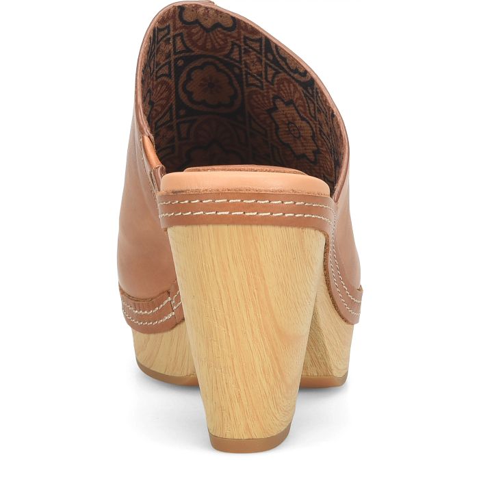 Gwendolyn Clog