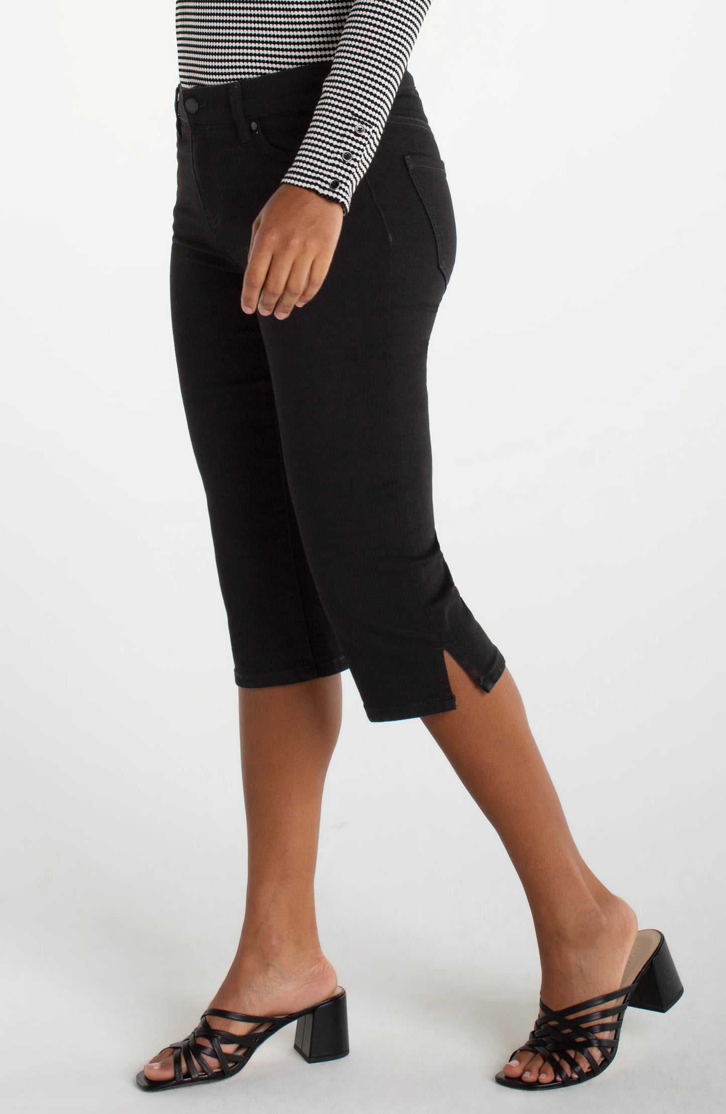 Capri With Slit Pants