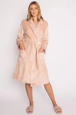 Load image into Gallery viewer, Luxe Plush Robe - Blush
