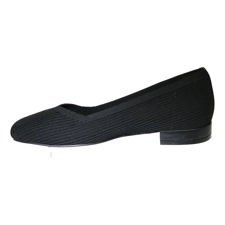 Union Stretch Fabric Square Toe Pump