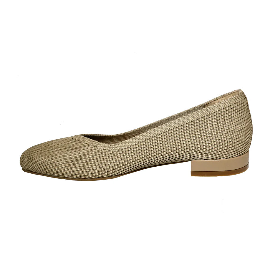 Union Stretch Fabric Square Toe Pump