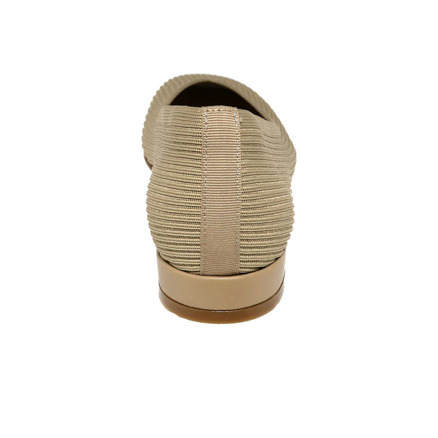 Union Stretch Fabric Square Toe Pump