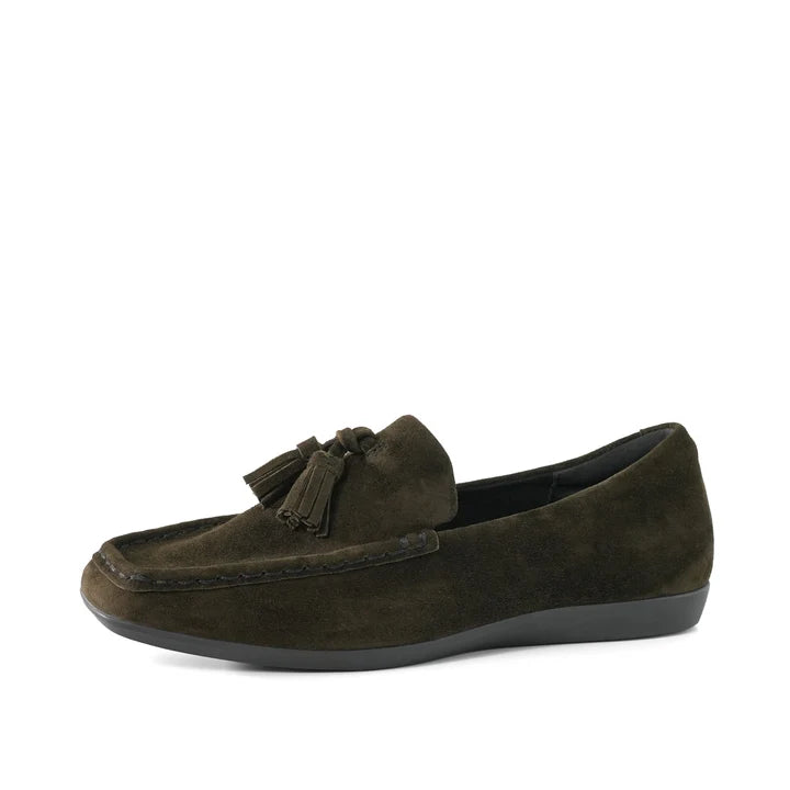 Vespera Tassel Loafers