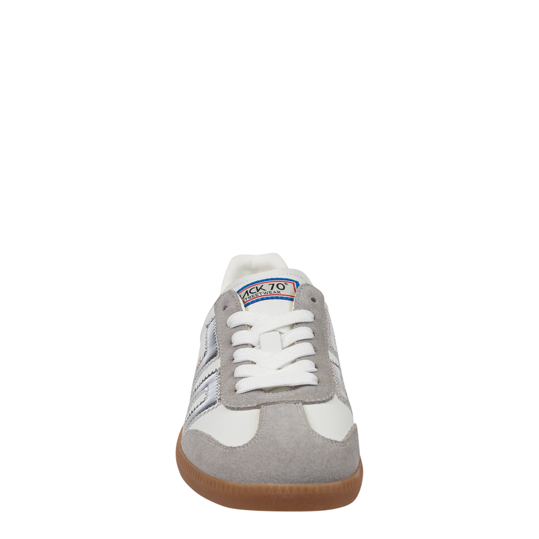 Cloud Sneakers in Light Grey