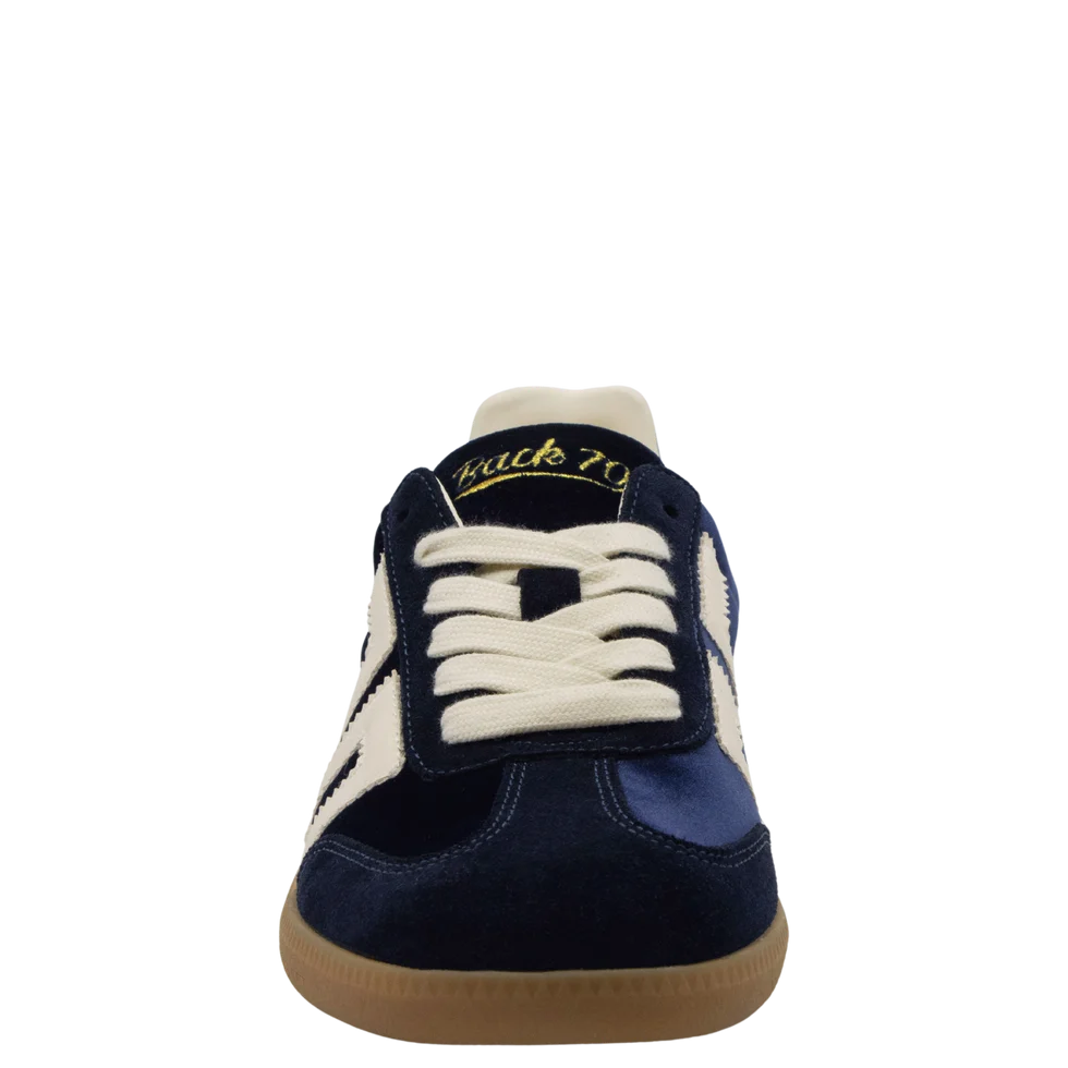 Cloud W26 in Velvet Royal Butter Sneakers