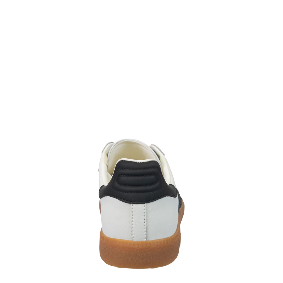 Cloud In White Black Sneaker