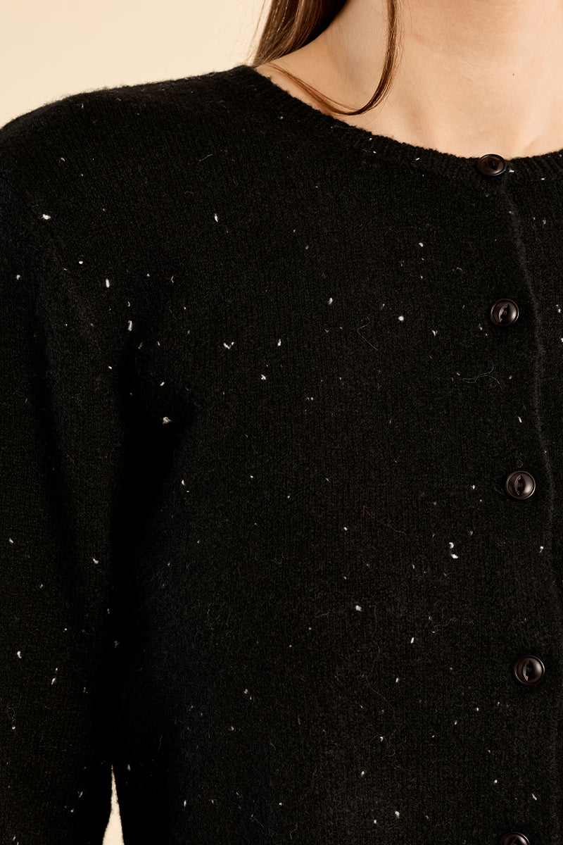 Short fitted cardigan (EF1678EN)