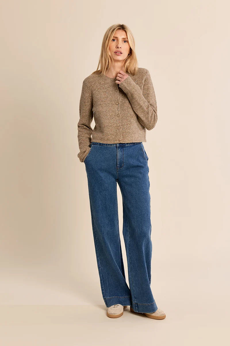 Short fitted cardigan (EF1678EN)