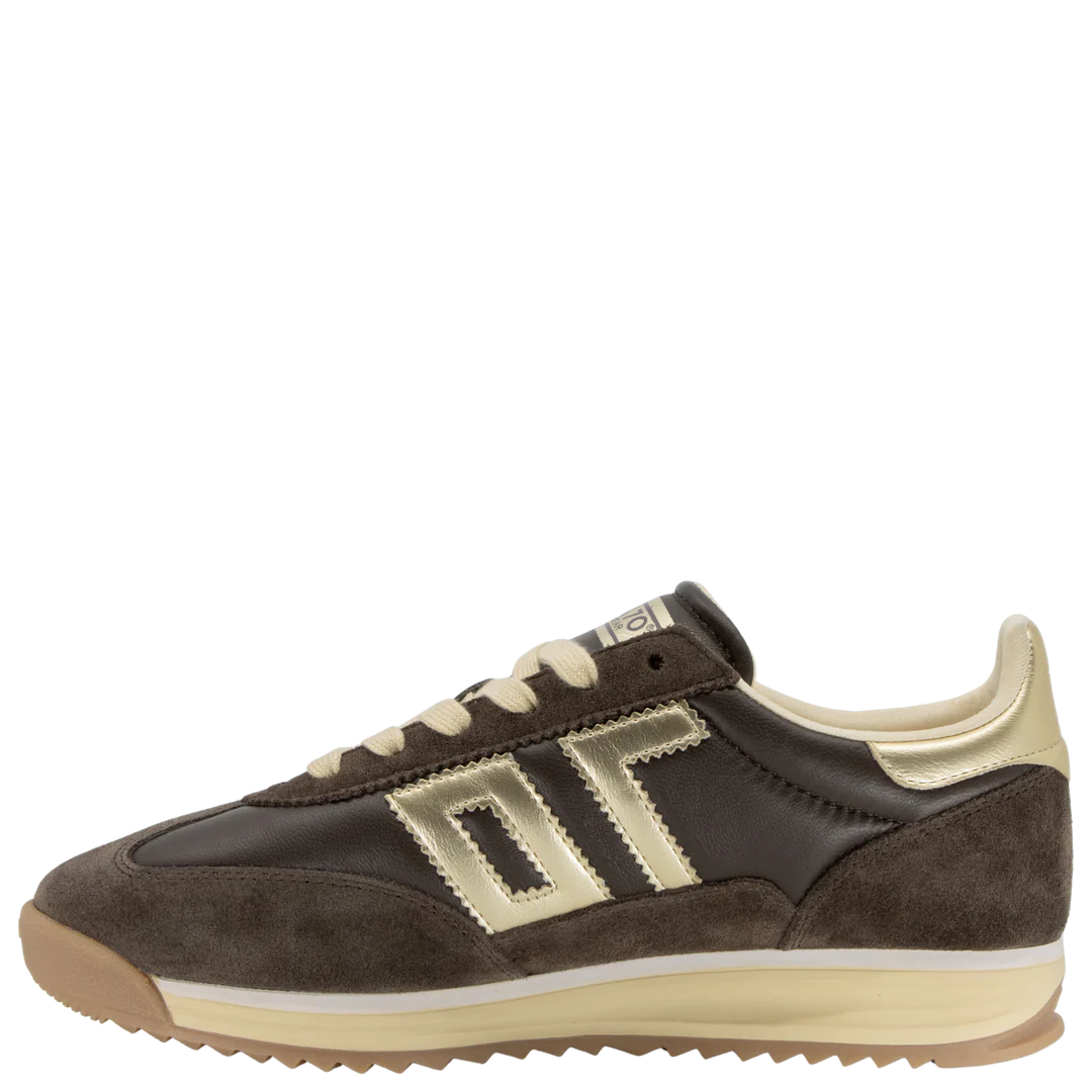 Jogger N Sneaker In Coffee Gold