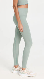 Love Sculpt 7/8 Ruffle Legging