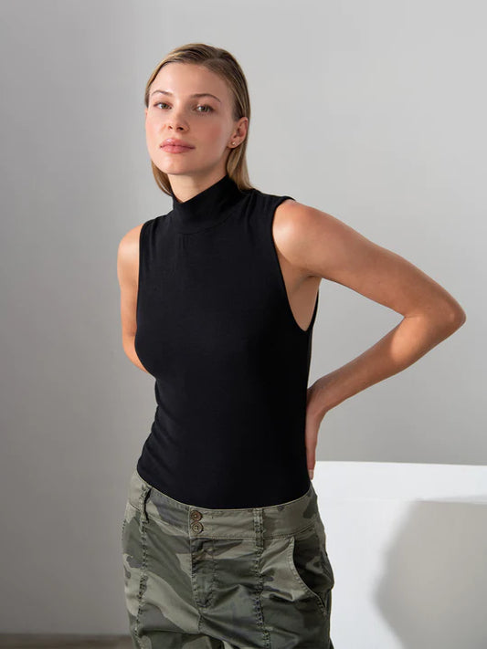Essentail Sleeveless Mock Neck Top