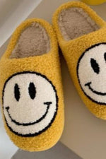 Load image into Gallery viewer, Women&#39;s Smiley Face Slipper
