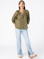 Load image into Gallery viewer, Poplin Button Front Blouse
