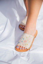 Load image into Gallery viewer, Vicente Slide Sandals
