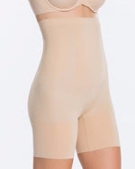 Load image into Gallery viewer, OnCore High-Waisted Mid-Thigh Short
